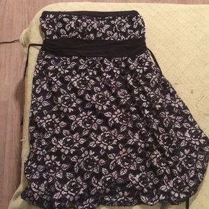 Black and white floral strapless short dress